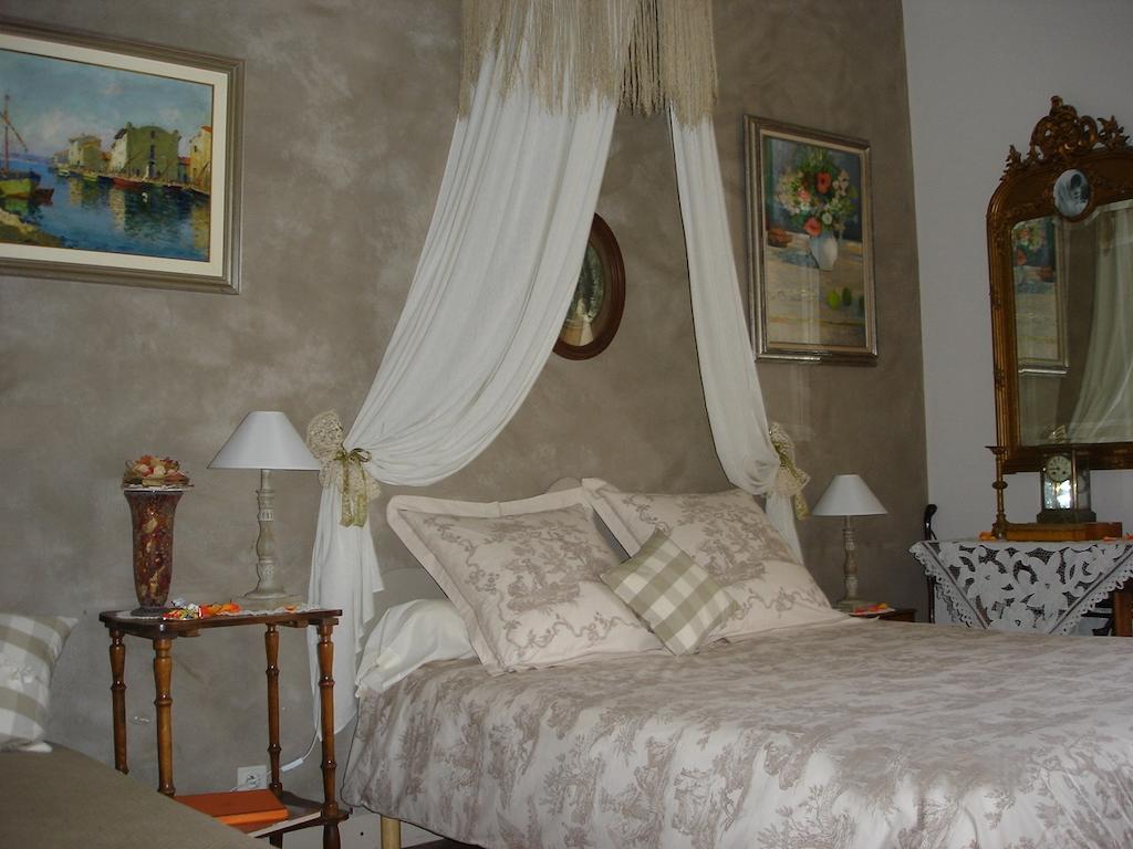 Le Petit Chateau - Tiffauges Proche Puy Dufou Номер фото