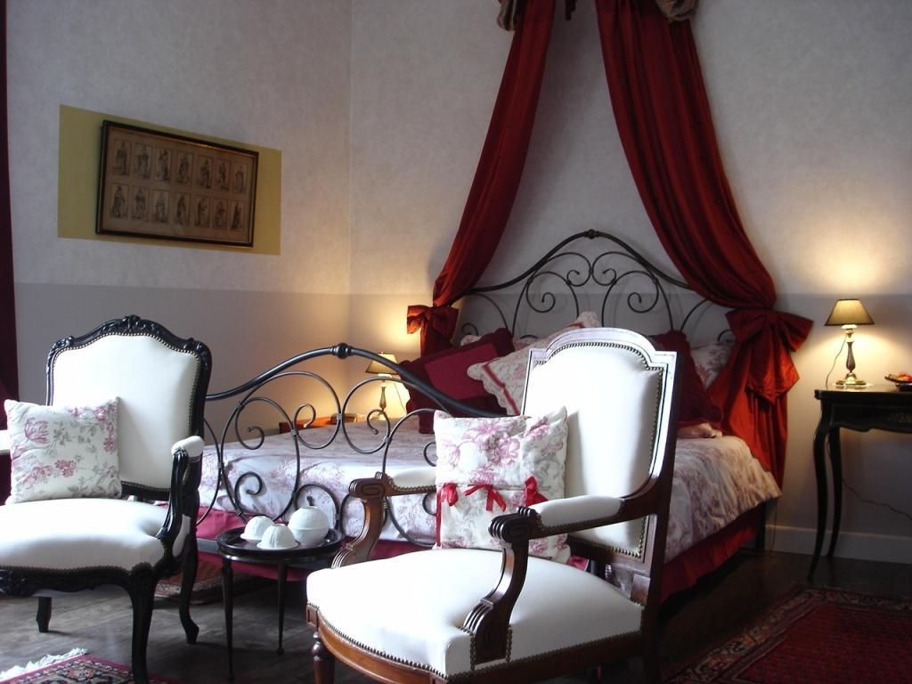 Le Petit Chateau - Tiffauges Proche Puy Dufou Номер фото