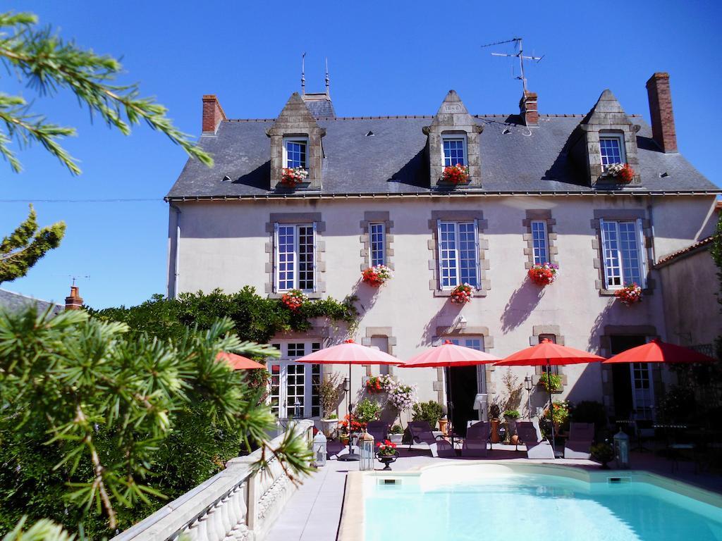 Le Petit Chateau - Tiffauges Proche Puy Dufou Экстерьер фото